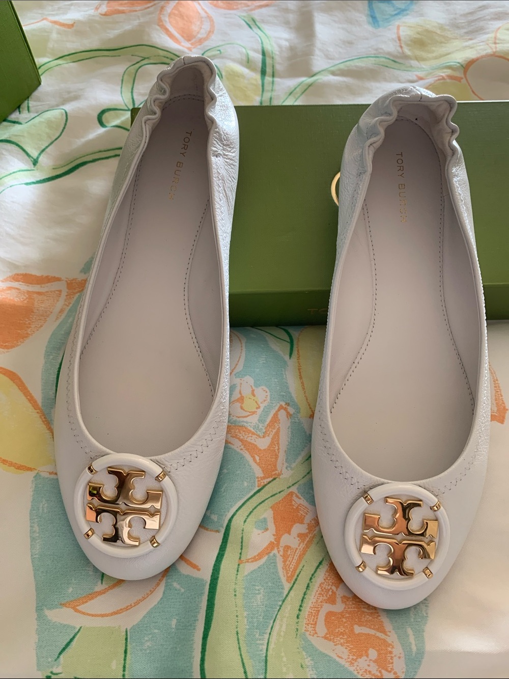 Tory Burch White Leather Logo Ballet Flats with Gold Emblem color gardenia